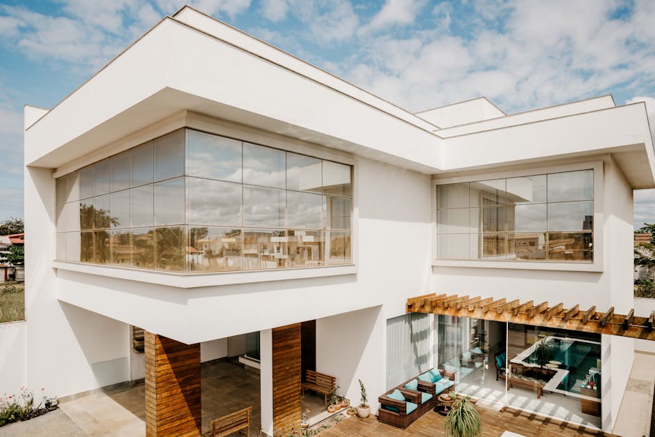 Fachada moderna residencial minimalista remodelada - Modern Disegno